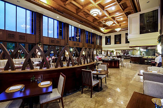 YALONG BAY VILLAS & SPA