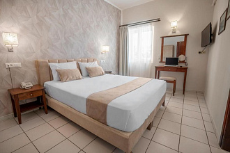 PHILOXENIA HOTEL & SPA