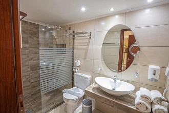 PHILOXENIA HOTEL & SPA